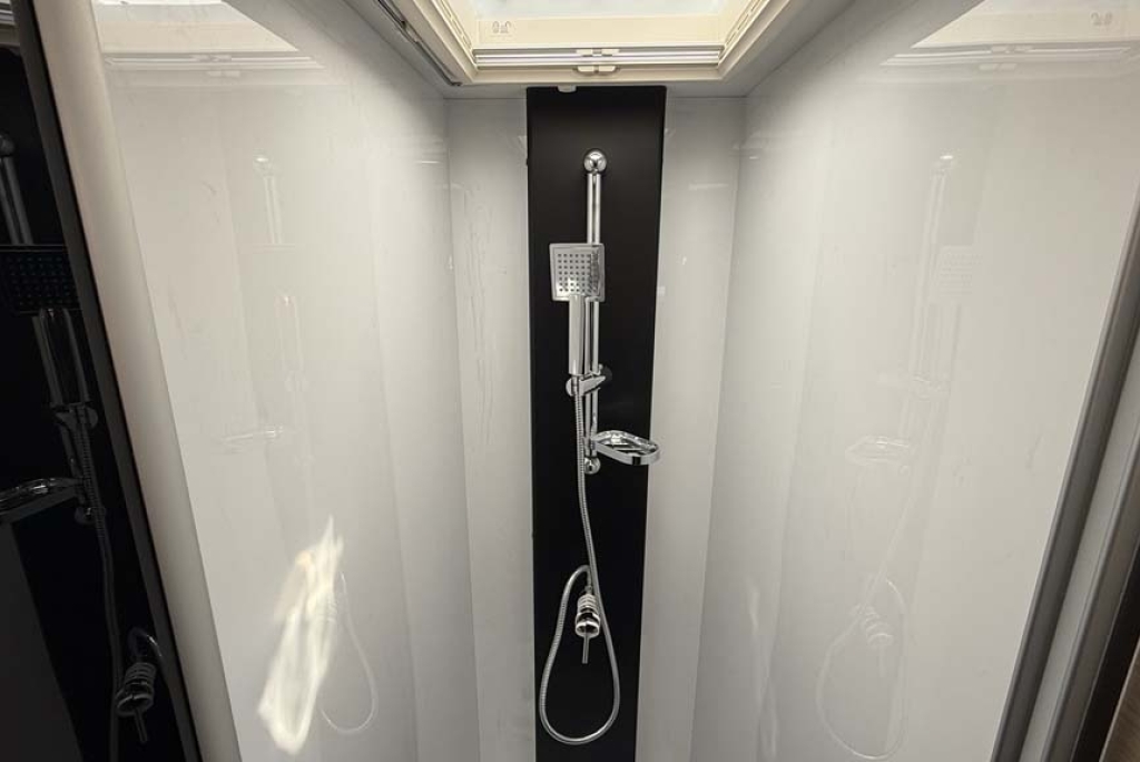 Challenger 250 Break Edition