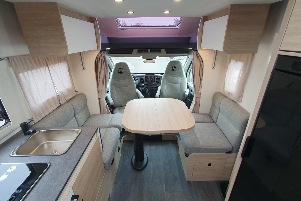 Challenger 337 Break Edition