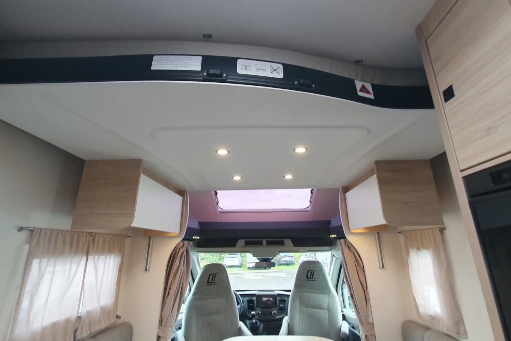 Challenger 337 Break Edition