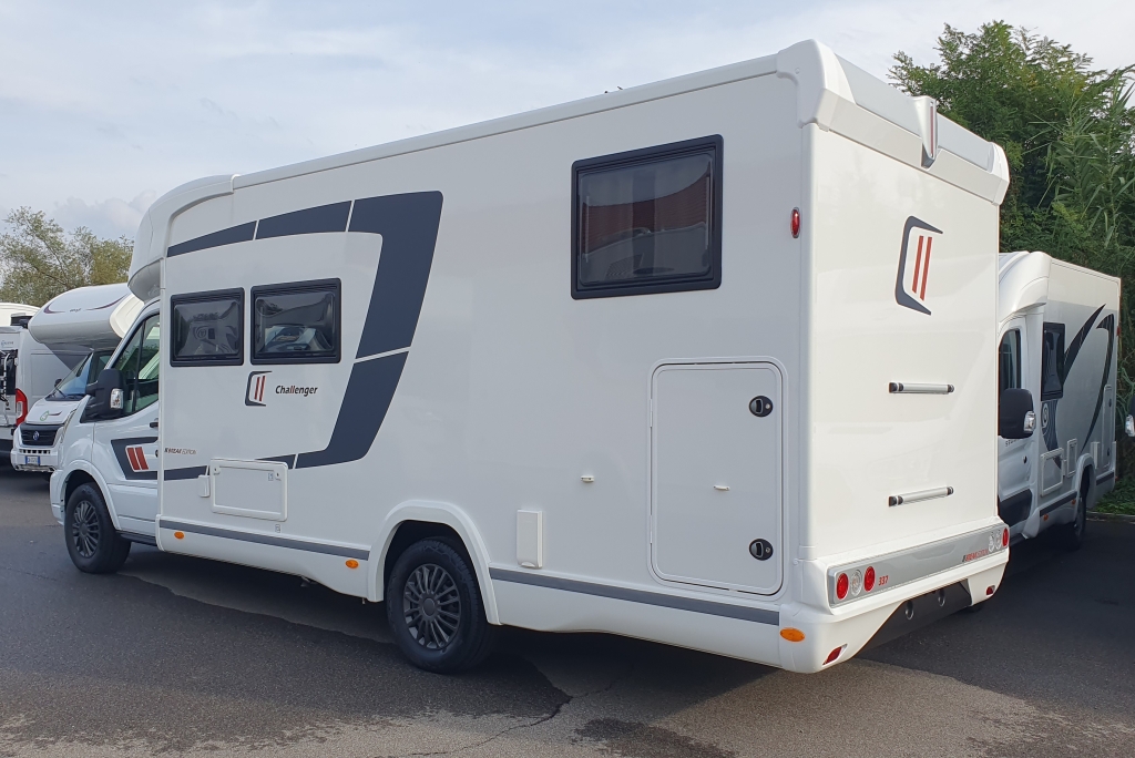 Challenger 337 Break Edition