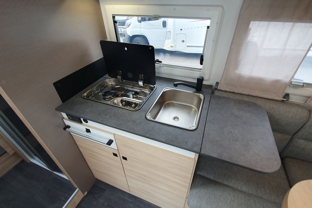 Challenger 337 Break Edition