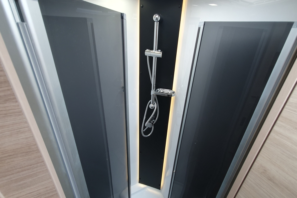 Challenger 337 Break Edition