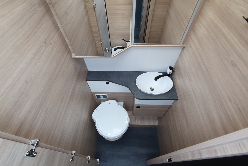 Challenger 337 Break Edition