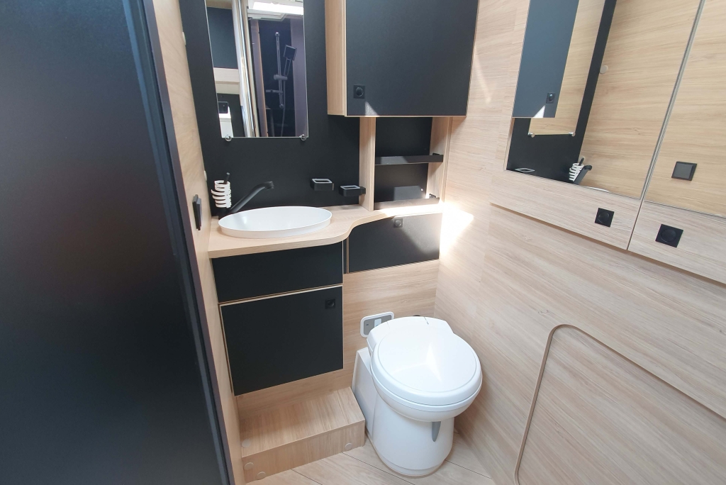 Challenger 250 Graphite Edition Automatico