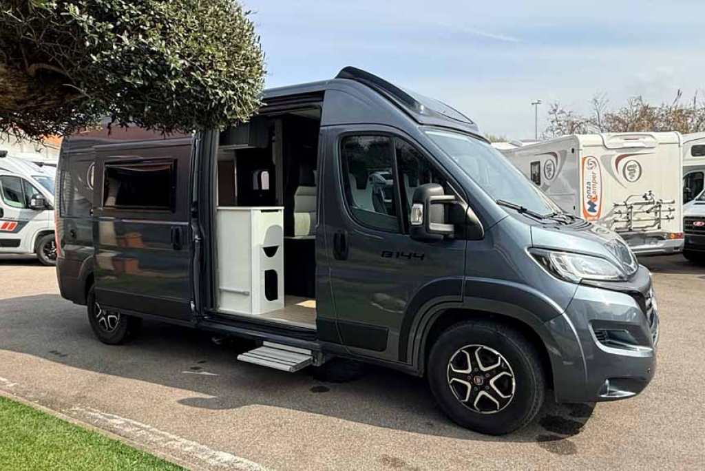 Benimar Benivan B144