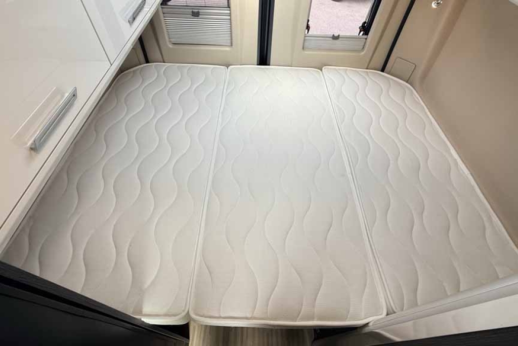 Benimar Benivan B144