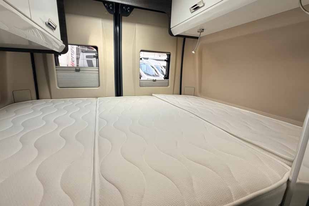 Benimar Benivan B144