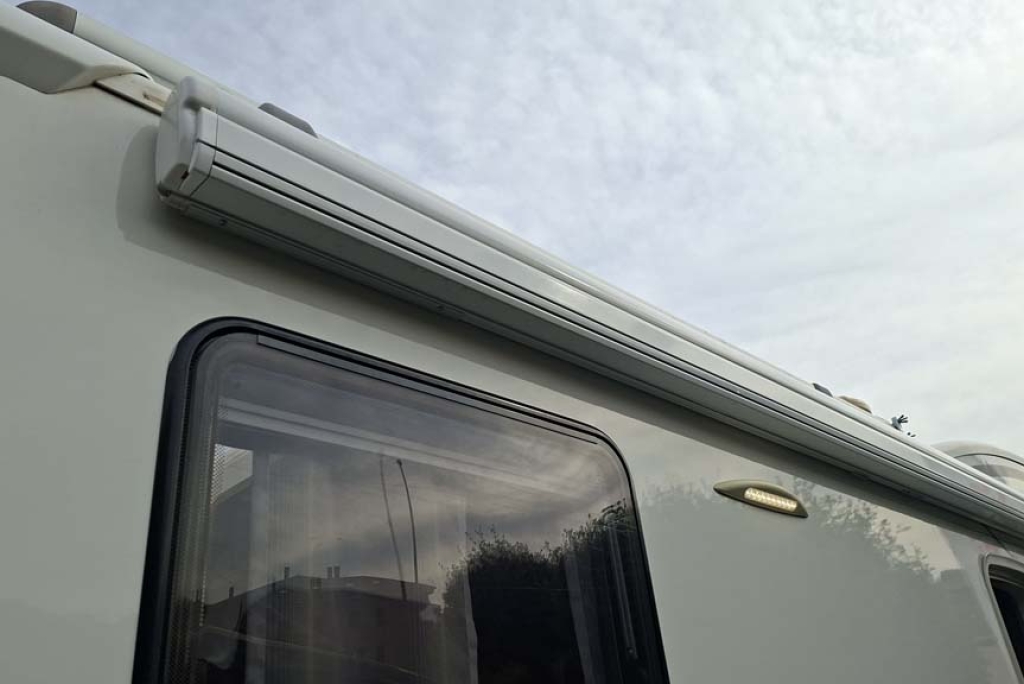 Adria Matrix M680 SP