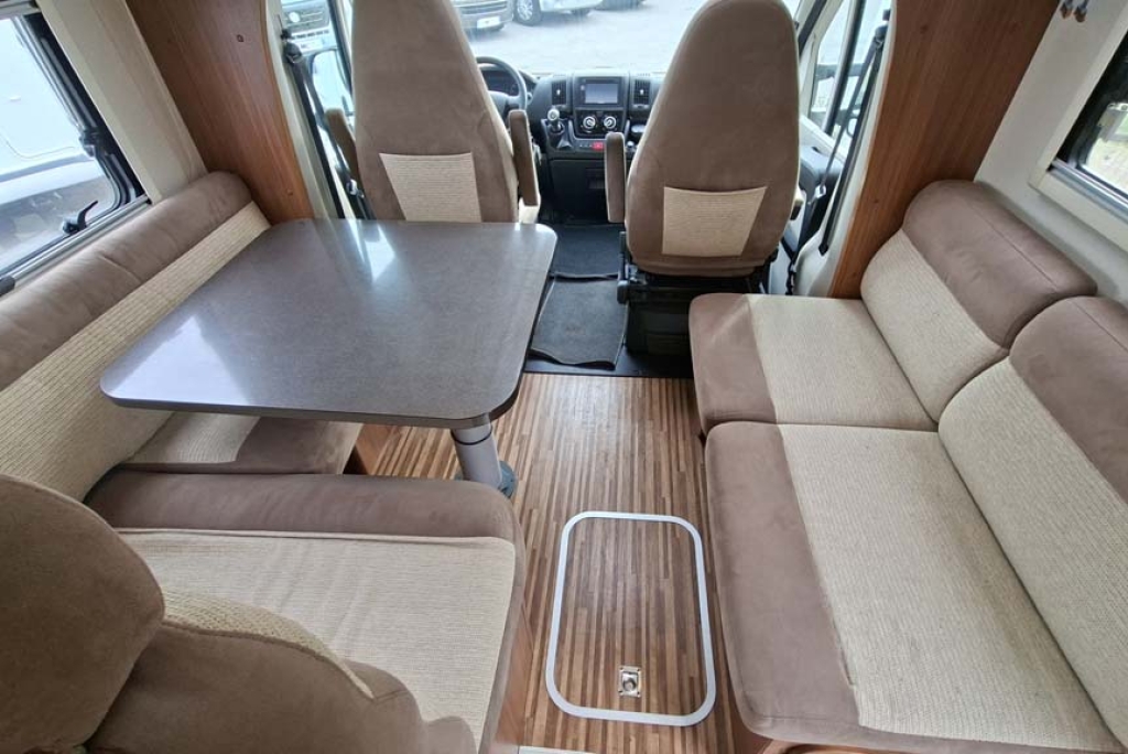 Adria Matrix M680 SP