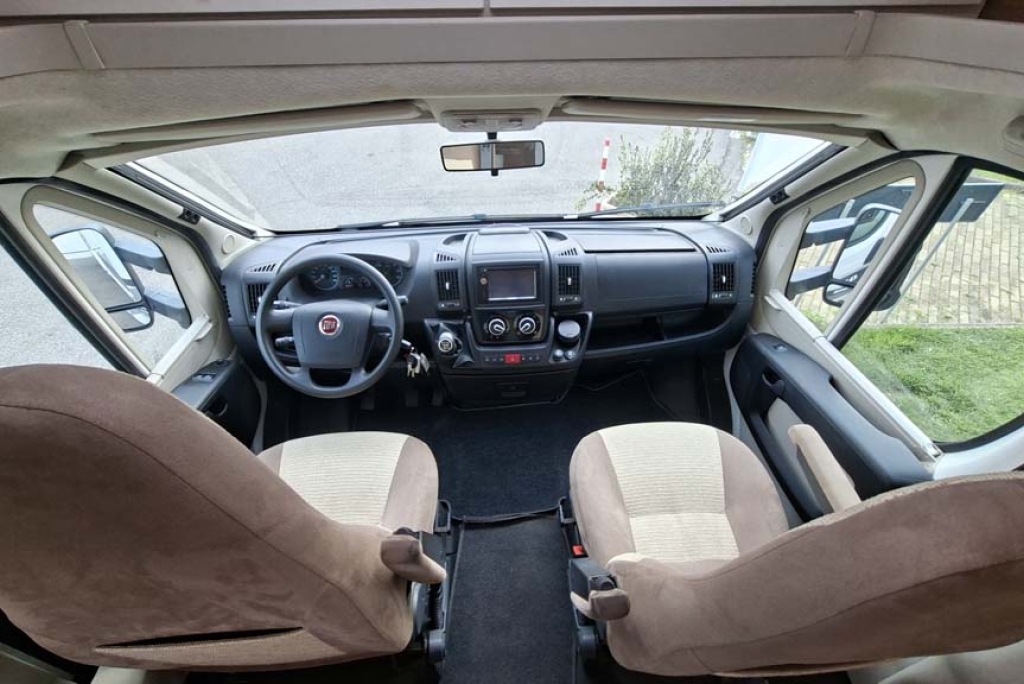 Adria Matrix M680 SP