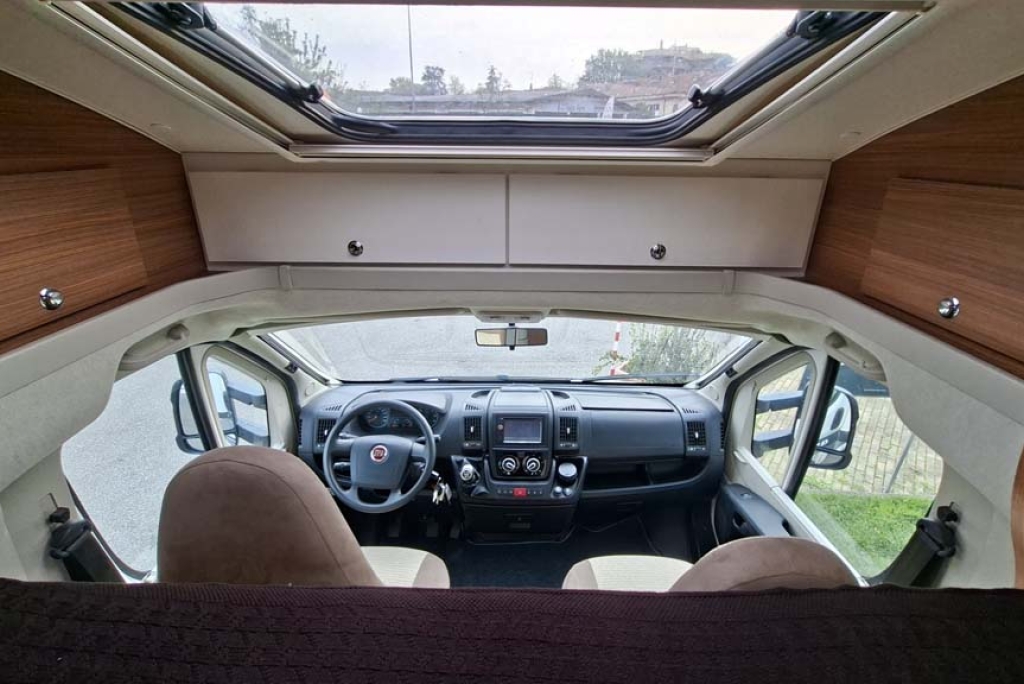 Adria Matrix M680 SP