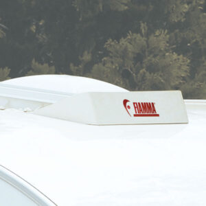 AER201_2 Dettaglio dello Spoiler 40 FIAMMA S.P.A. in colore bianco, design aerodinamico
