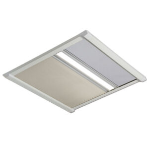 AER215_1 Oscurante DB1R per oblò DOMETIC ITALY S.R.L. installato su camper per blocco luce e privacy.