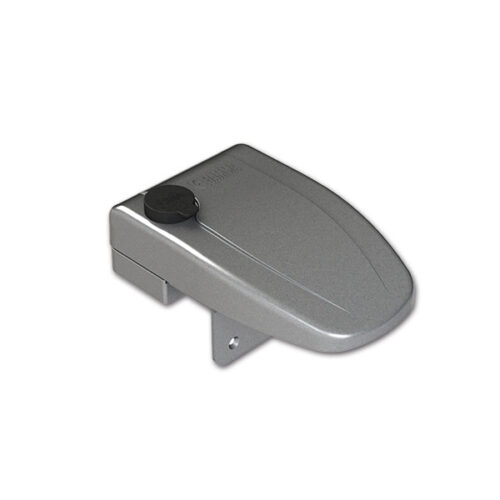 Dispositivo di sicurezza Safe Door Frame Grigio FIAMMA installato su porta di camper, mostrando la robustezza del meccanismo.