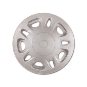 Kit 4 copricerchi convessi 15 pollici installati su ruota di camper, vista laterale