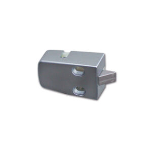 Dettaglio dello scrocchetto superiore/inferiore per aste rotanti, un accessorio affidabile per chiusure di porte interne del camper.