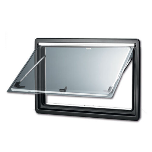 Finestra Seitz • 350 x 500 DOMETIC ITALY S.R.L. installata su parete camper, con zanzariera visibile.