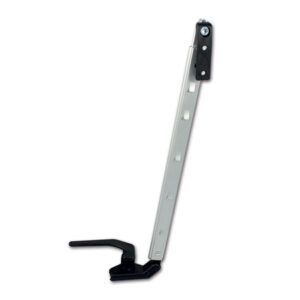 FNT548C_2 Immagine del Braccetto destro con maniglia e slitta da 280 mm, mostrando la compatibilità con finestre di veicoli ricreazionali.
