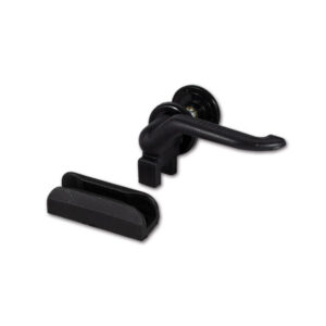 FNT581_1 Maniglia nera con riscontro per finestre di camper e caravan, dettaglio ravvicinato del meccanismo di chiusura resistente.