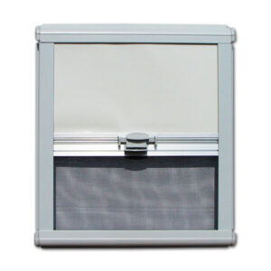 FNT608G_1 Zanzariera/oscurante NRF 1000 x 650 grigio installata su finestra camper, vista interna con protezione insetti.