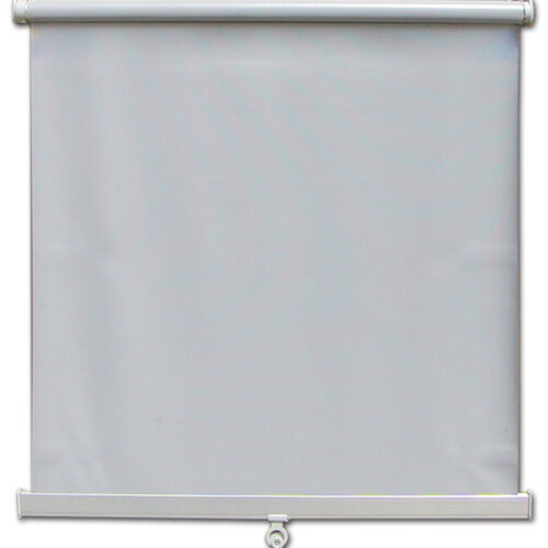 Oscurante FS 700x800 mm installato su finestra camper per privacy e isolamento termico.