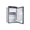 Frigo trivalente RM5305 di Dometic, vista frontale con porta aperta, che mostra gli scomparti interni e la reversibilità della cerniera.