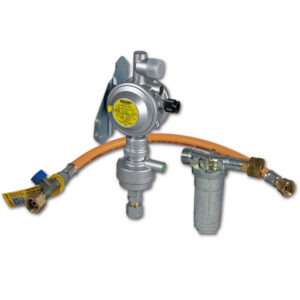 FRN2226_1 Dettaglio del regolatore di pressione GOK safe road pack 1 Italia per camper e caravan.