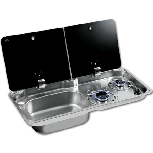 Randi XL 2 fuochi • lavello a sinistra installato in un ambiente camper, mostra la sua configurazione compatta per la cucina.