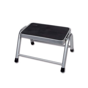 GRA14_1 Gradino singolo in acciaio robusto per camper e caravan, dimensioni 63x42,5x38 cm, ideale per l'accesso esterno.