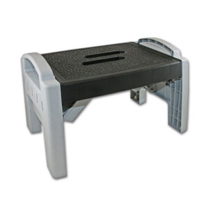 GRA18_1 Gradino in plastica Adelaide pieghevole aperto, pronto all'uso, con superficie antiscivolo visibile per accesso sicuro a camper.
