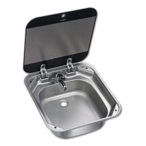 Lavello quadrato coperchio in vetro SNG4244 di DOMETIC ITALY S.R.L. installato in un ambiente cucina camper.