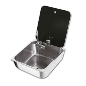 Primo piano del Lavello a scomparsa rettangolare LR1760 in acciaio inox, con coperchio chiuso, integrato in un piano di lavoro da camper.
