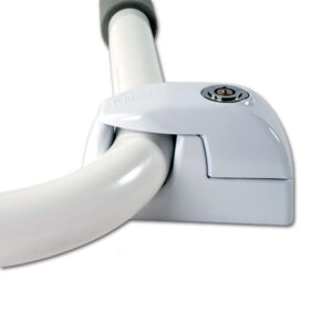 Kit Security Lock FIAMMA S.P.A. installato su porta camper per sicurezza aggiuntiva.