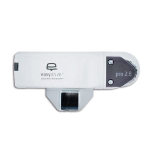 MVC728_2 Dettaglio del sistema di rulli del mover Easydriver PRO, che aderisce allo pneumatico del caravan.