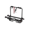 PBC1702N_1 Portabici Carry-Bike Caravan XL A Pro Black di FIAMMA S.P.A. installato sul timone di un caravan, mostrando due biciclette.