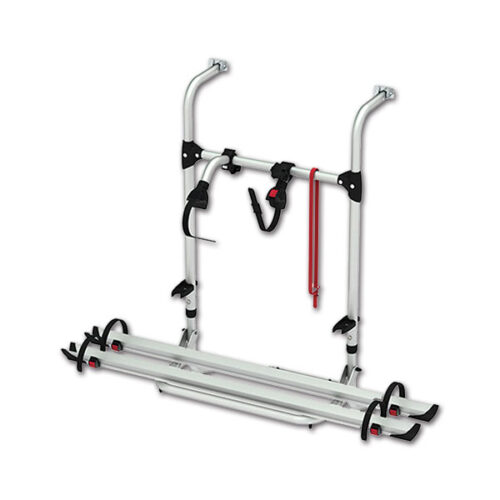 FIAMMA S.P.A. Carry-Bike Simple Plus 200 installato su caravan, con due biciclette caricate.