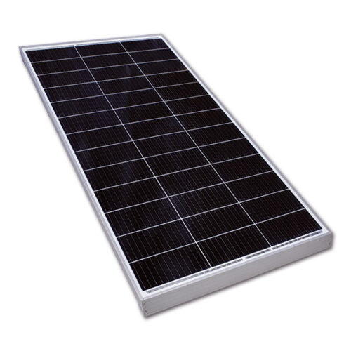 PNL300X_1 Pannello solare monocristallino ExtraSUN 300 W installato su tetto camper per ricarica batteria.