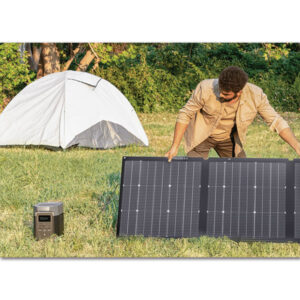 Sistema di montaggio del pannello fotovoltaico 220 W su un veicolo ricreazionale.