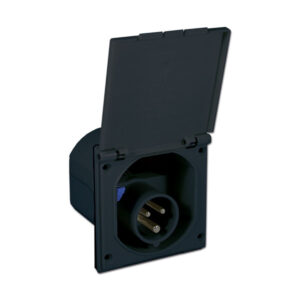 PRE220N_1 Spina ad incasso fissa 220 Volt NERA installata su camper per connessione elettrica esterna.