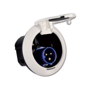 PRE250V_1-1 Dettaglio del Blocco spina CEE ORUS 220 V, evidenziando la robustezza dei materiali e la precisione dei contatti elettrici per camper e caravan.