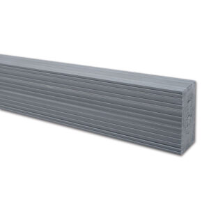 Profilo parete grigio 6x3x250 cm per camper e caravan, dettaglio materiale PVC resistente agli agenti atmosferici.
