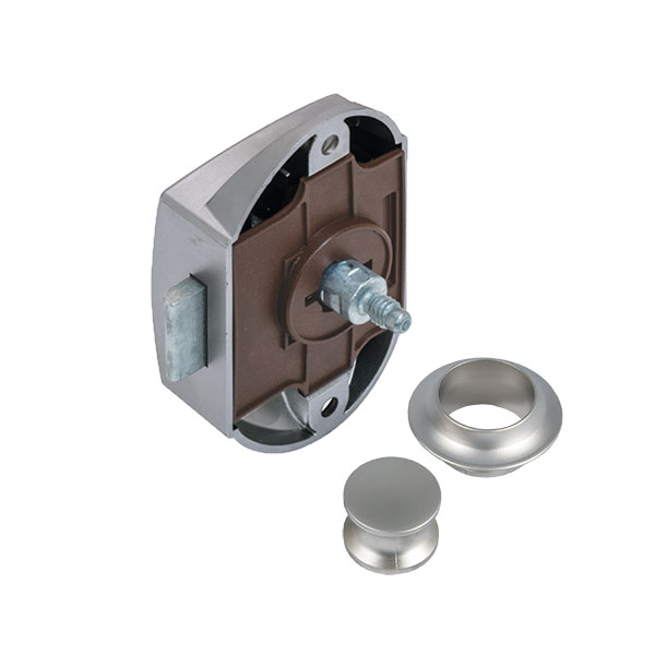 PSH05N_2-1 Dettaglio del Kit Push-Lock con rosetta e pulsante esteso, che mostra la finitura lucida