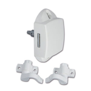 PSH11B_1 Dettaglio del Push-Lock unilaterale bianco con ganci installato su un mobile da camper, evidenziando la chiusura compatta.