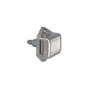Dettaglio del Mini Push-lock nichelato satinato in un blister, mostrando la finitura e i componenti inclusi per l'installazione.