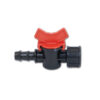 RAC50320R_1-1 Rubinetto Ø 16 mm installato su un sistema idraulico per camper, con connessione a ghiera e portagomma.