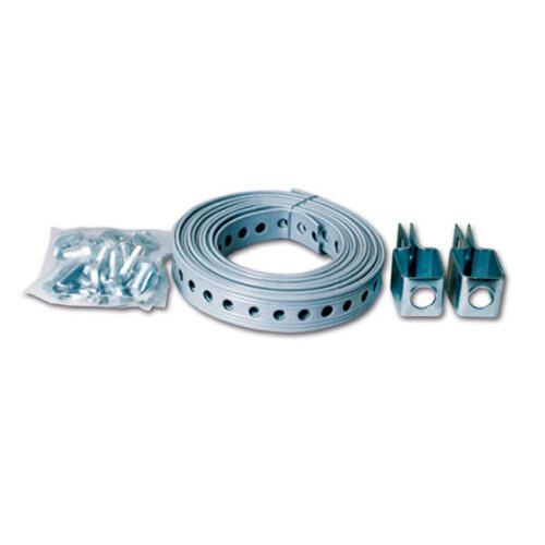 SERFIS_1-1 Kit di fissaggio serbatoi per camper e caravan, componenti robusti per ancoraggio sicuro.