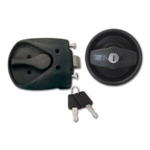 SRT1064_1-1 Dettaglio della serratura 1064 completa nera installata su porta camper, con maniglia e cilindro visibili.