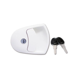 SRT1125PE_1-1 Dettaglio della serratura esterna 1125 con chiavi installata su una porta di camper, evidenziando il meccanismo di chiusura.