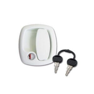 SRT1200ZPE_1-1 Maniglia esterna 1200 bianca con cilindro e chiavi Zadi installata su portellone di camper, vista ravvicinata.