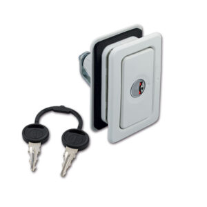 SRT2015B_1-1 Dettaglio della Serratura Quadro cilindretto e chiavi bianca, ideale per la sicurezza dei portelloni di camper e caravan.